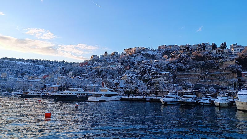 yacht rental cost in istanbul